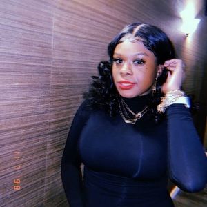 Meet your Posher, Ajá